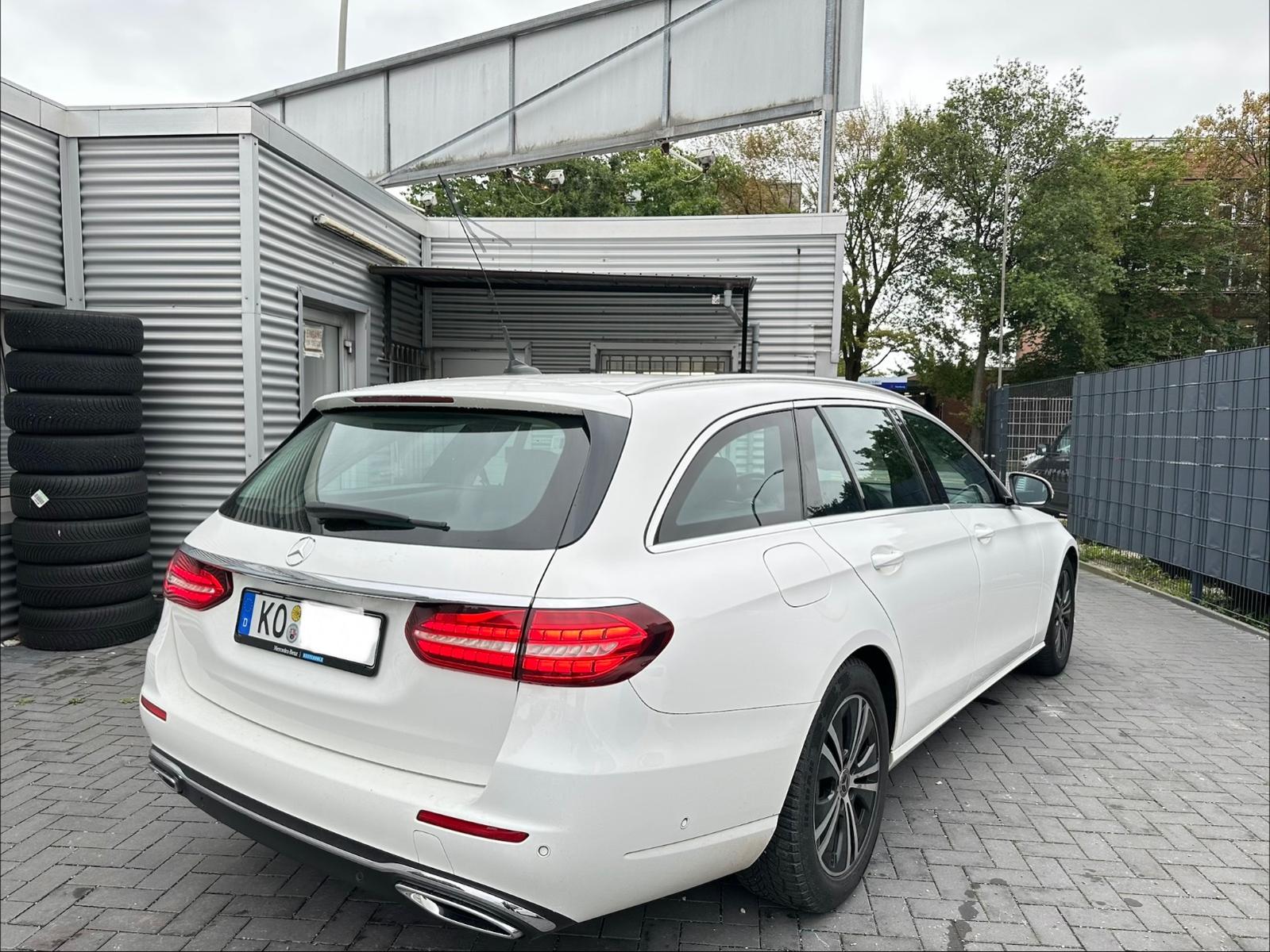 Mercedes-Benz E 220 d T Automatic/Totwinkel-Assistent/Navi