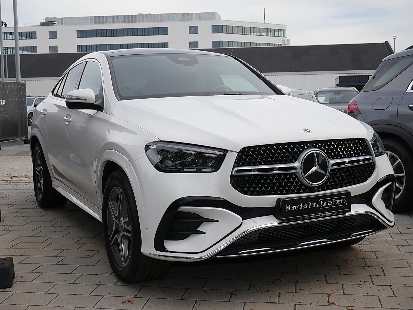 Mercedes-Benz GLE 300 d 4M Coupé AMG DIST AHK MASSAGE SITZKLIM foto 2