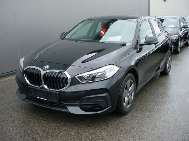 BMW 118i*NAVI*AUTOMATIC*PDC vorn und hinten*