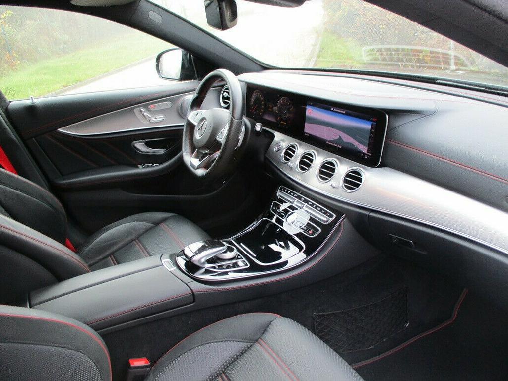 Mercedes-Benz E 43 AMG