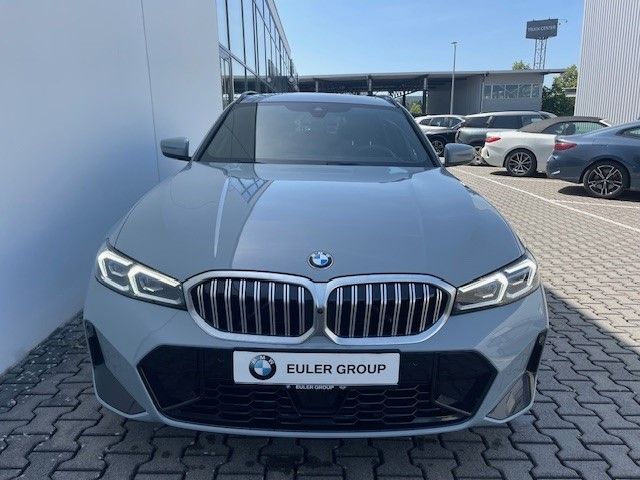 BMW 320 d Touring M Sport 19'' AHK Pano Comf. Innov foto 2