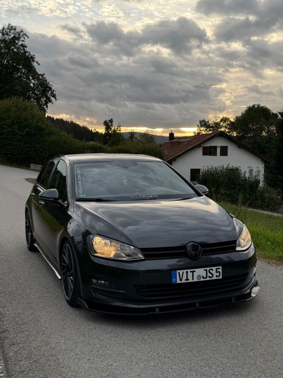 Image of Volkswagen Golf