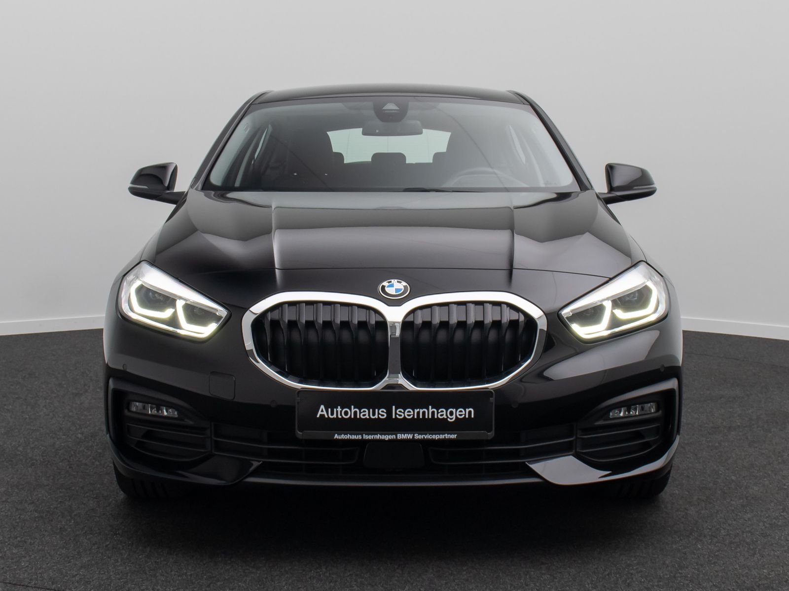 Fahrzeugabbildung BMW 118i Sport Leder HUD DAB Kamera AHK Memory LED
