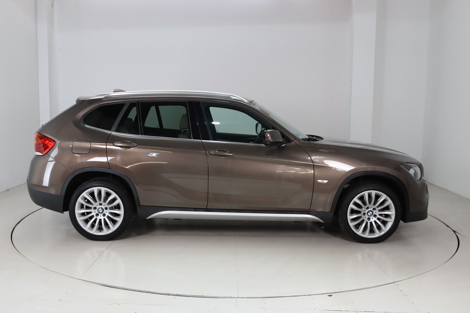 Fahrzeugabbildung BMW X1 xDrive28i * Pano * Leder * Xenon