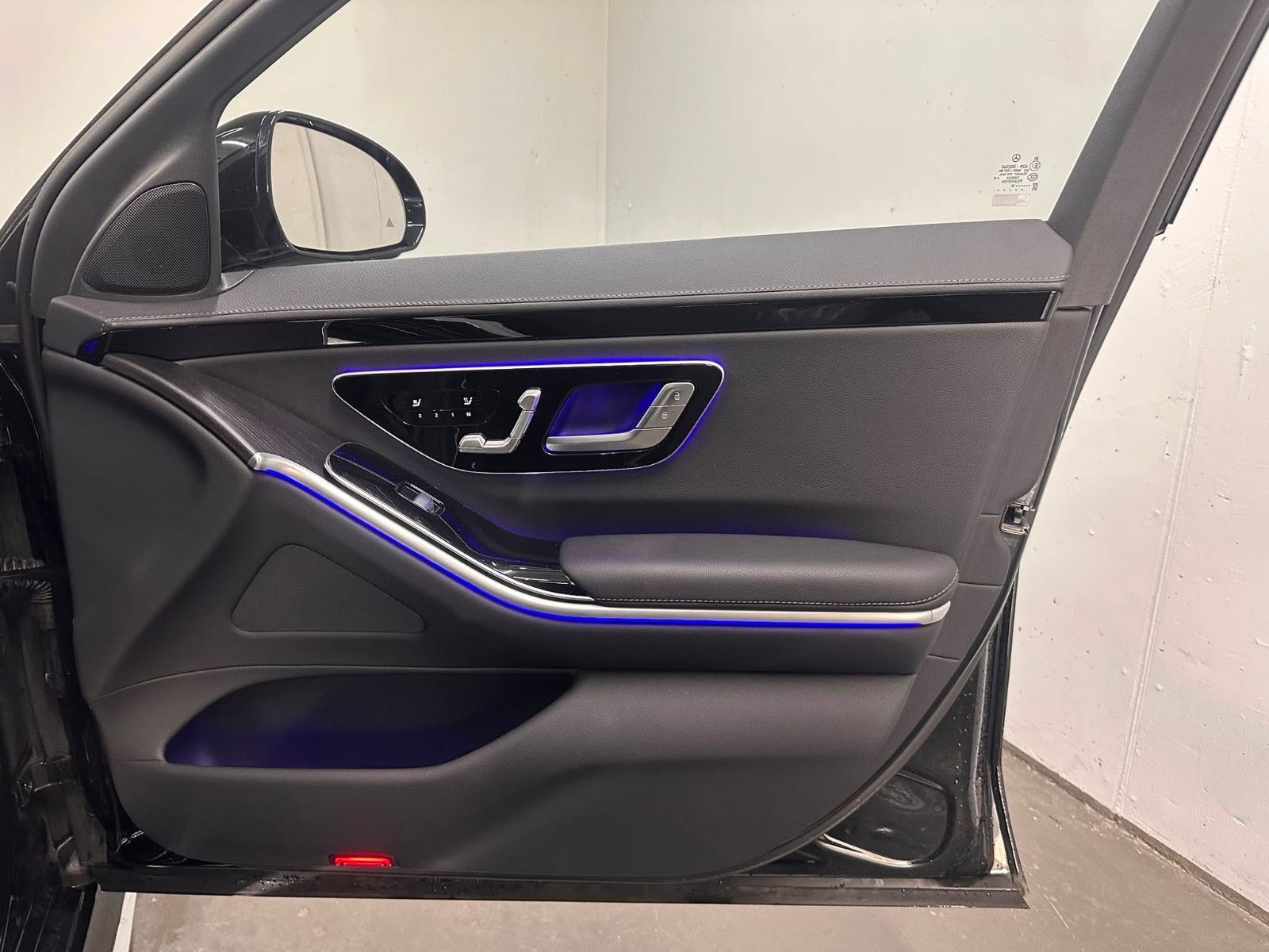 Fahrzeugabbildung Mercedes-Benz S 500 4MATIC L *AMG-LINE*DISTRO*TV*2xKLIMA*KEYGO