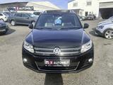 Volkswagen Tiguan Life 4Motion Automatik PDC AHK SitzH Pano - VW Tiguan Gebrauchtwagen in Braunschweig