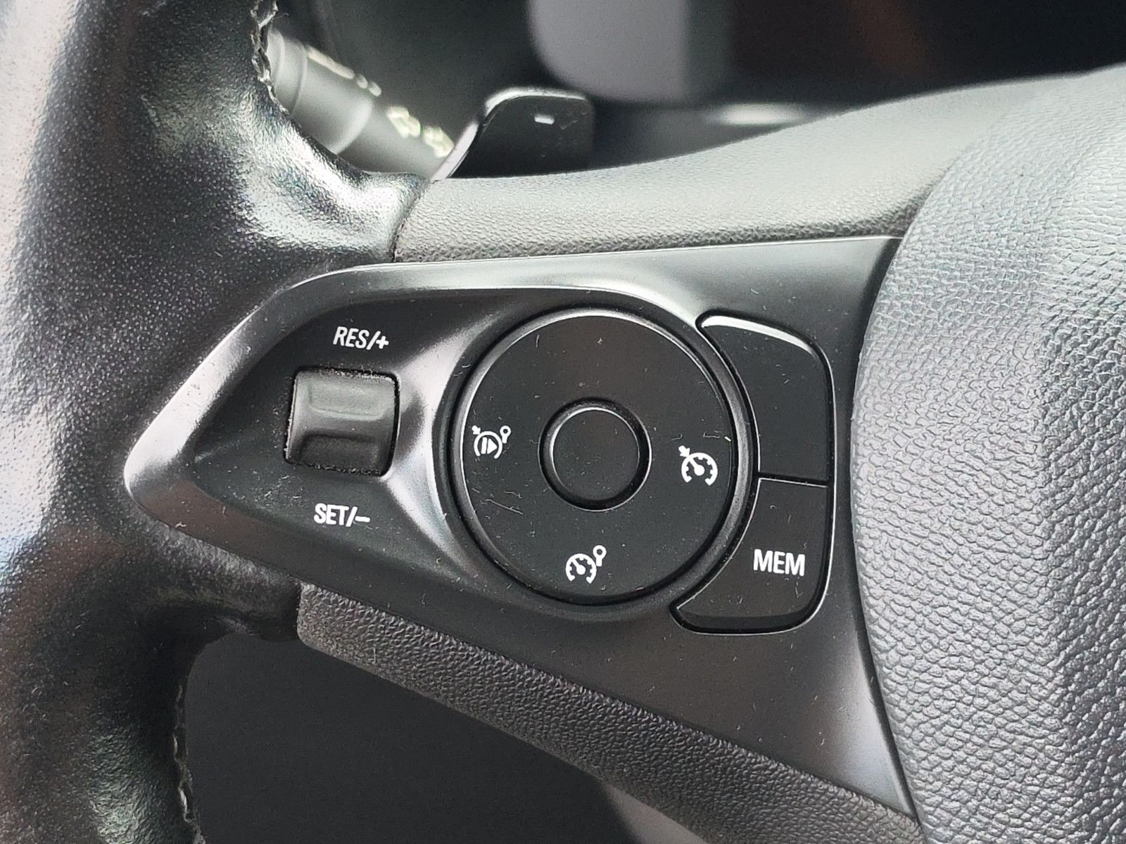 Fahrzeugabbildung Opel Corsa F GS Line AUTOMATIK KAMERA NAVI