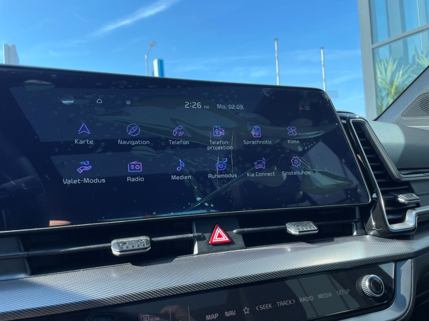Fahrzeugabbildung Kia Sportage GT Line LED AHK Memory Verkehrszeichen