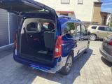Toyota Proace City Verso, 7 Sitze, Automatik, AHK - Toyota Proace City mit Benzin-Antrieb: Automatik