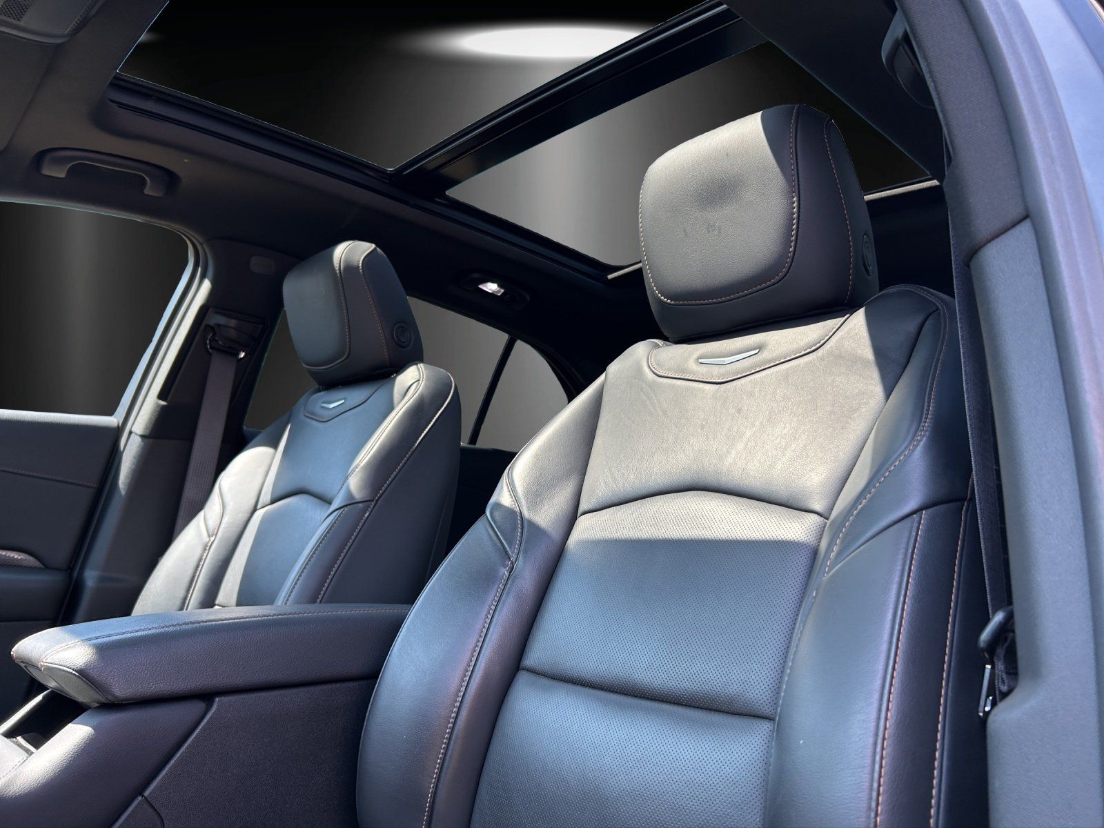 Fahrzeugabbildung Cadillac XT4 Sport 350T AWD AHK/PANO/SITZBELÜFTUNG/MEMORY