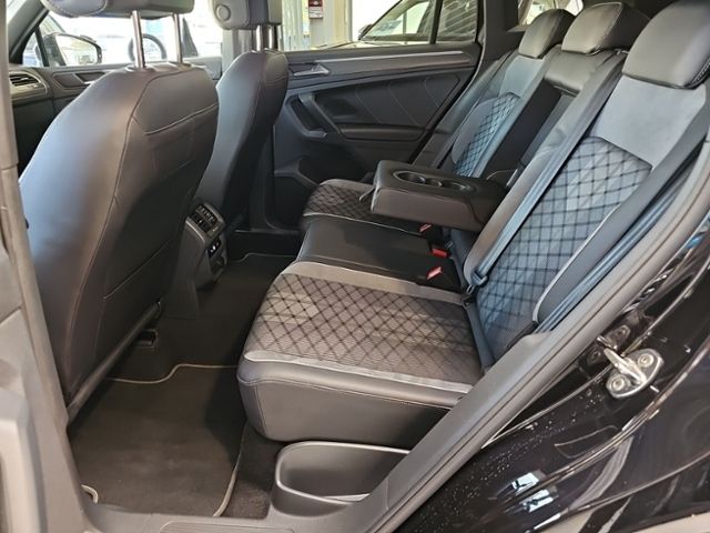 Fahrzeugabbildung Volkswagen Tiguan 2.0 TDI DSG R-Line Black Style LED NAVI R