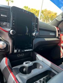 Dodge RAM Rebel 1500 4x4 Crew Cab unfallfrei