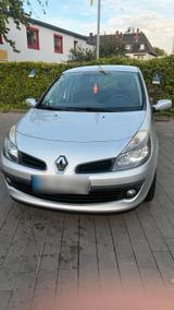 Renault Clio III 1.6 16V | 112 PS - Renault Clio mit Benzin-Antrieb: Kleinwagen, Automatik, 1.6