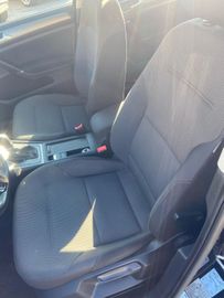 Volkswagen Golf - 8