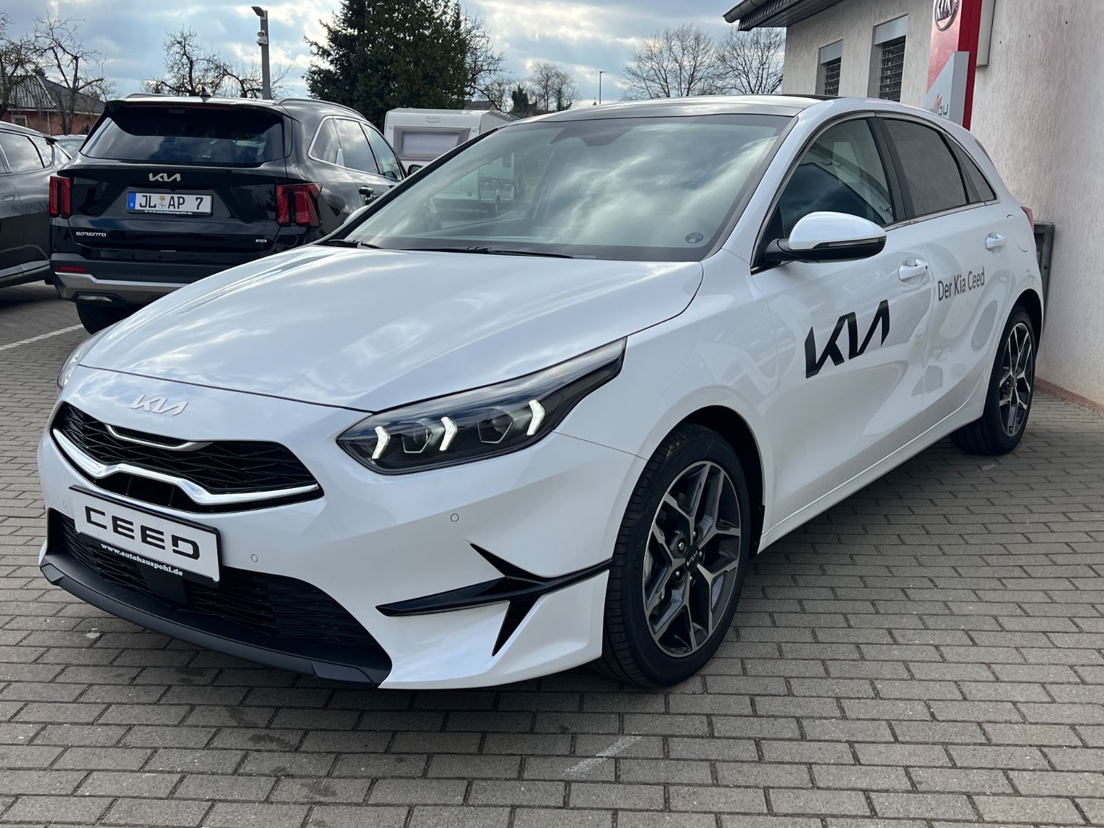 Fahrzeugabbildung Kia CEED 1.5T 140 DCT7 PLAT GD