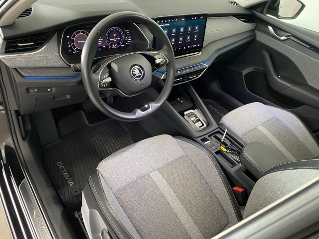 Octavia Combi Selection 2.0 TDI DSG AHK+NAVI
