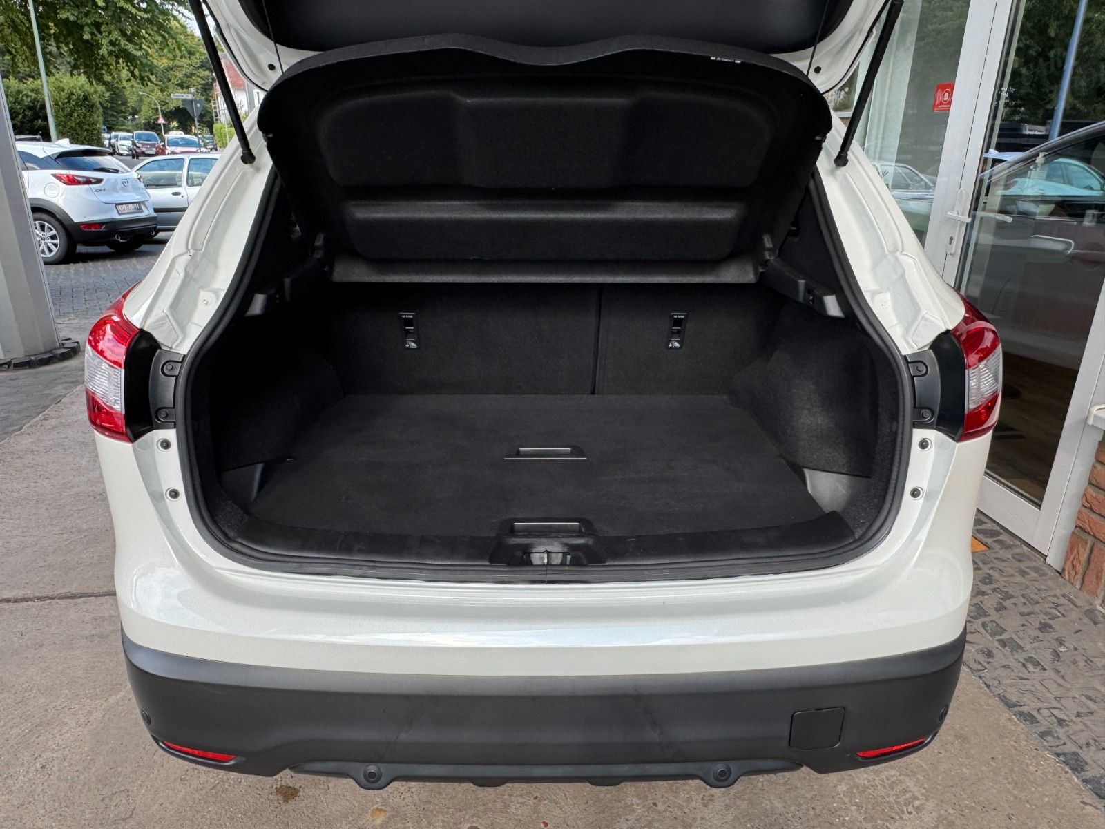 Fahrzeugabbildung Nissan Qashqai N-Connecta Panorama/Leder/360 Kamera