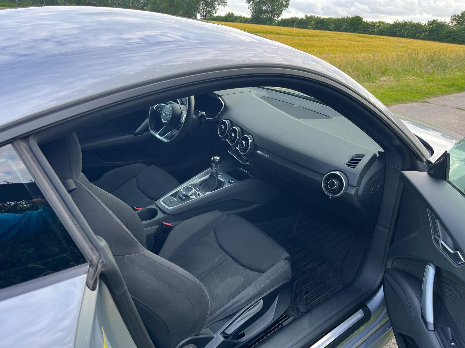 Audi TT Coupe 1.8 TFSI -Digi Tacho top