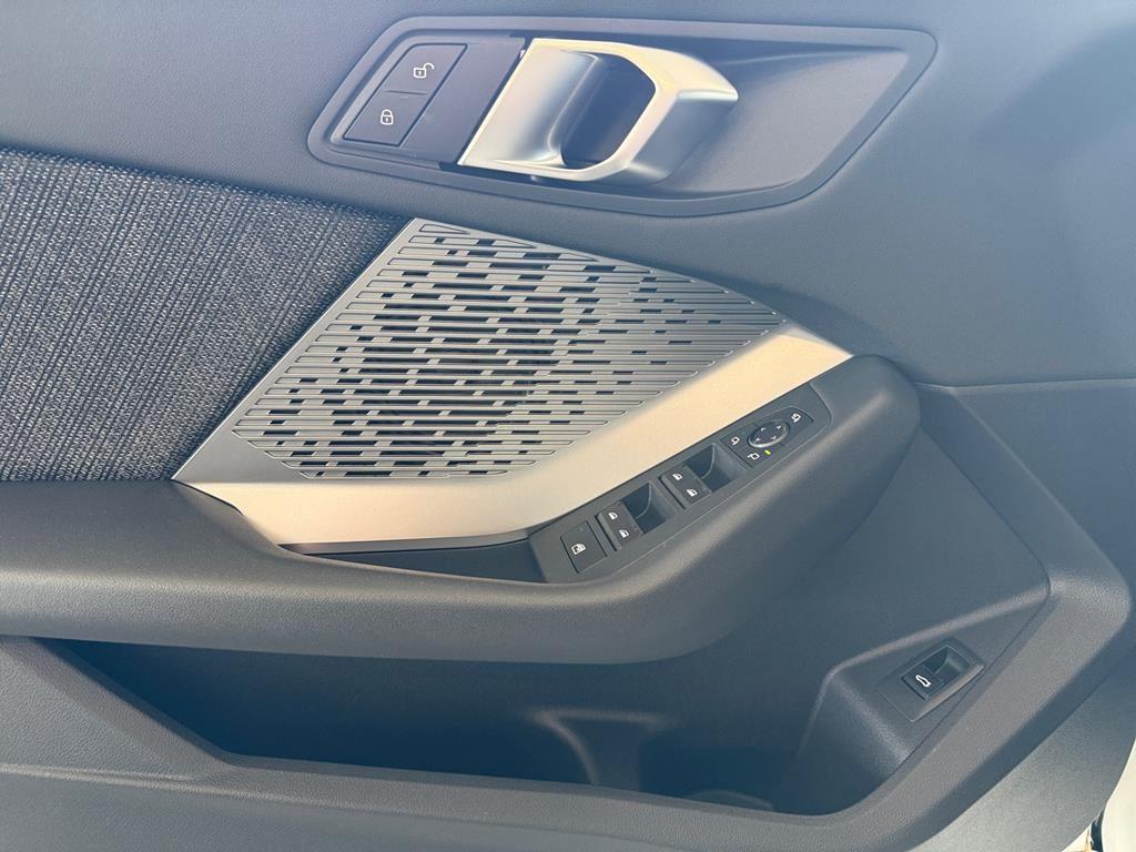 BMW 1 Series Aut. Adapt. LED+Inno+HUD+Massage+SHZ, миниатюра 6