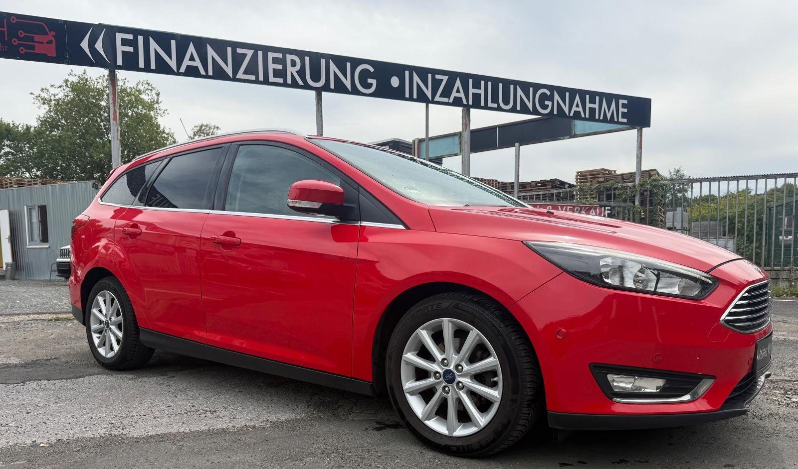 Ford Focus 2015 — interior