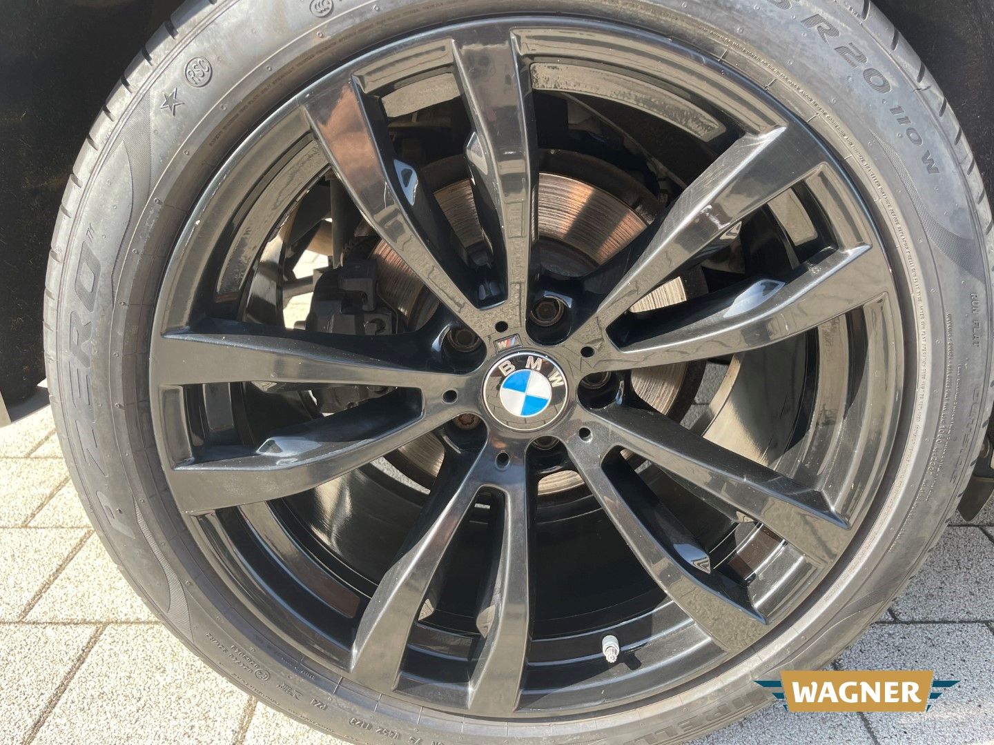 Fahrzeugabbildung BMW X5 xDrive 30 d M-Sport Standheizung Keyless