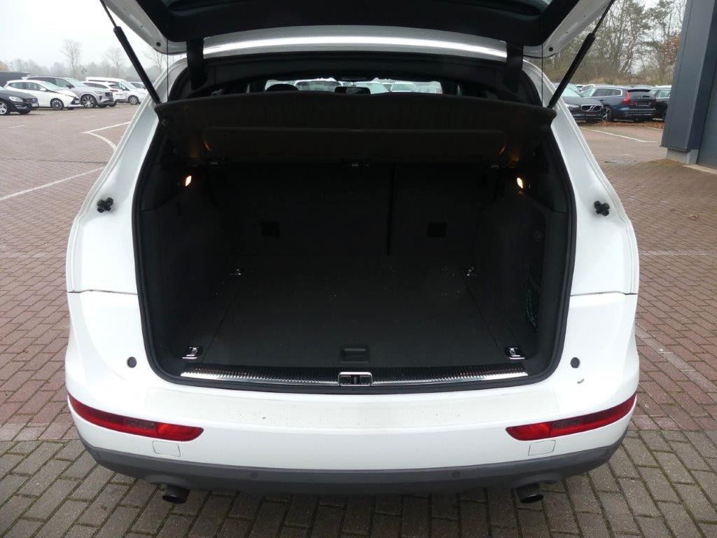 Fahrzeugabbildung Audi Q5 2.0 TFSI S tronic quattro *AHK*XEN*PANO*NAVI*