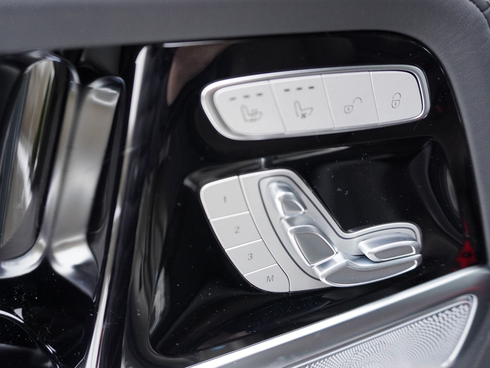 Fahrzeugabbildung Mercedes-Benz G 63 AMG *COC 2026,Monza Magno,A22,Superior*