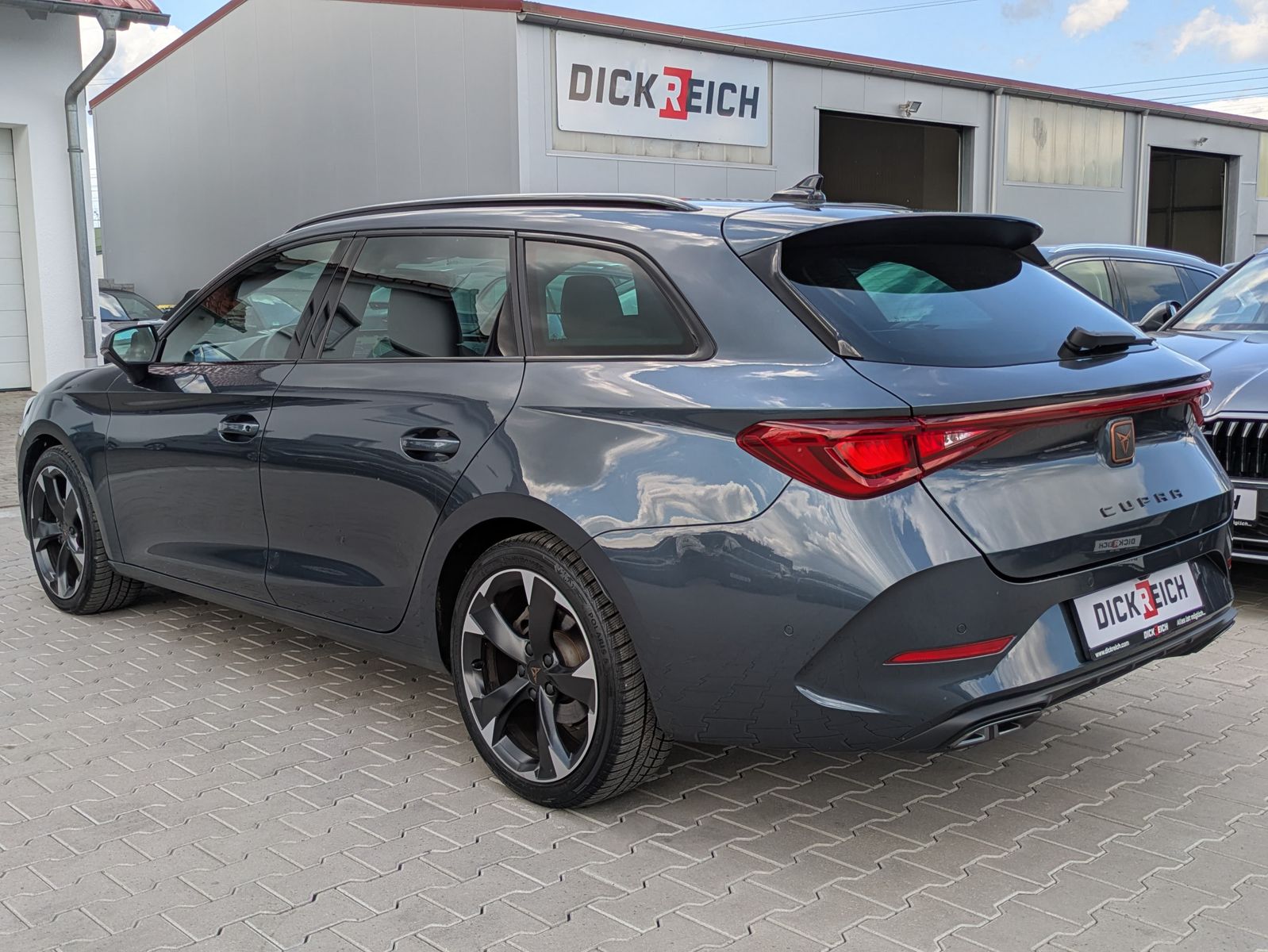 Fahrzeugabbildung CUPRA Leon 1.5 eTSI DSG MATRIX-LED*ACC*APP*KAMERA*18"