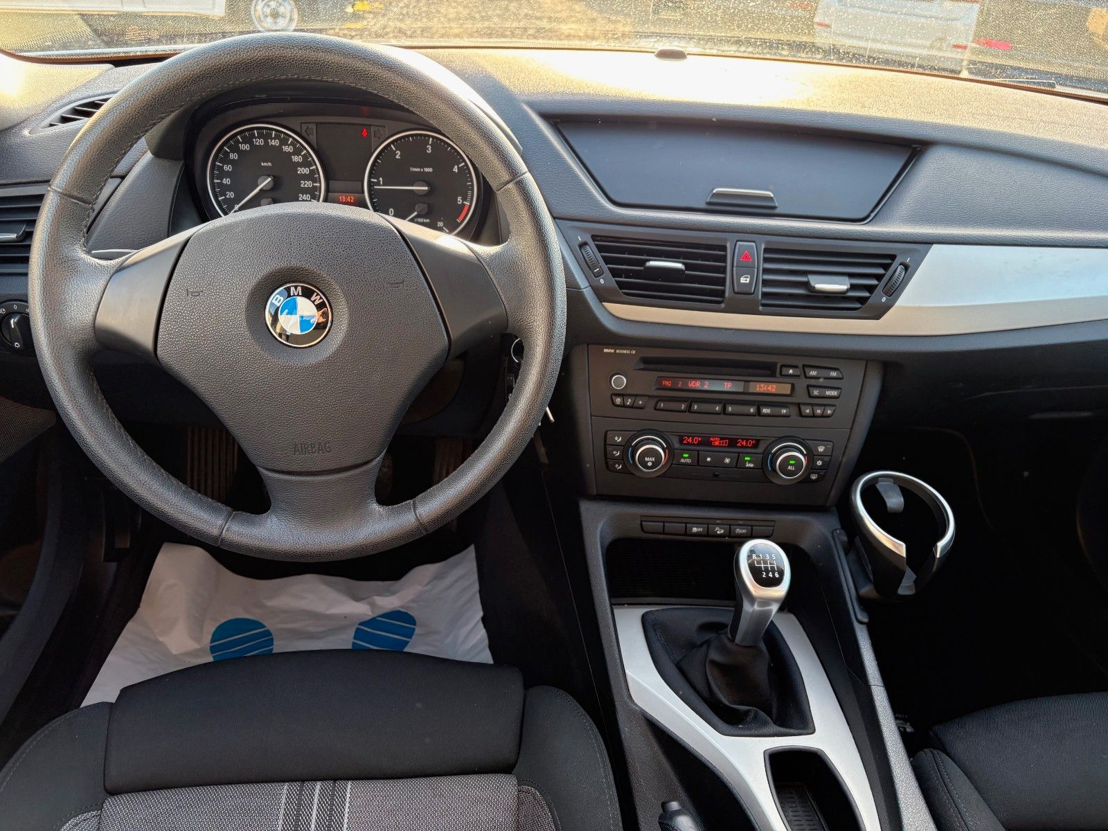 Fahrzeugabbildung BMW X1 xDrive20d xLINE Sportsitze 1.HAND SPORTFWK