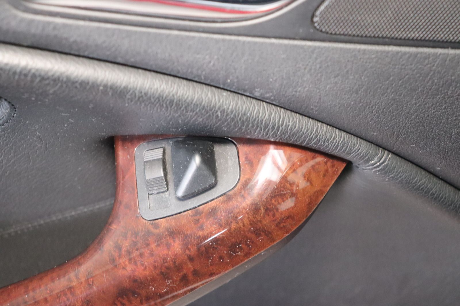 Fahrzeugabbildung BMW 323 Ci Cabrio Sitzhzg. * Leder * Klimaautom.