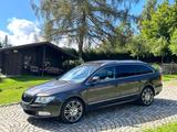 Skoda Superb Combi Elegance 4x4,170PS,6Gang - Skoda Superb mit Diesel-Antrieb: 1.6