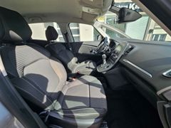Fahrzeugabbildung Grand Scenic IV Exper.1.5 dCi Autom+Kamera+Navi