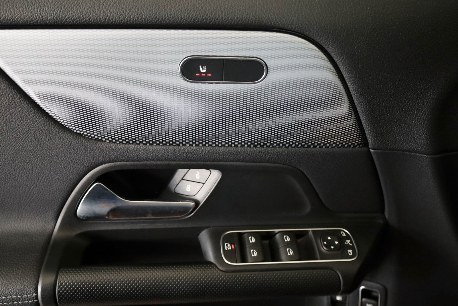 Fahrzeugabbildung Mercedes-Benz GLA 250 e Style ,T.Leder, Navi, LED, SH, AHK