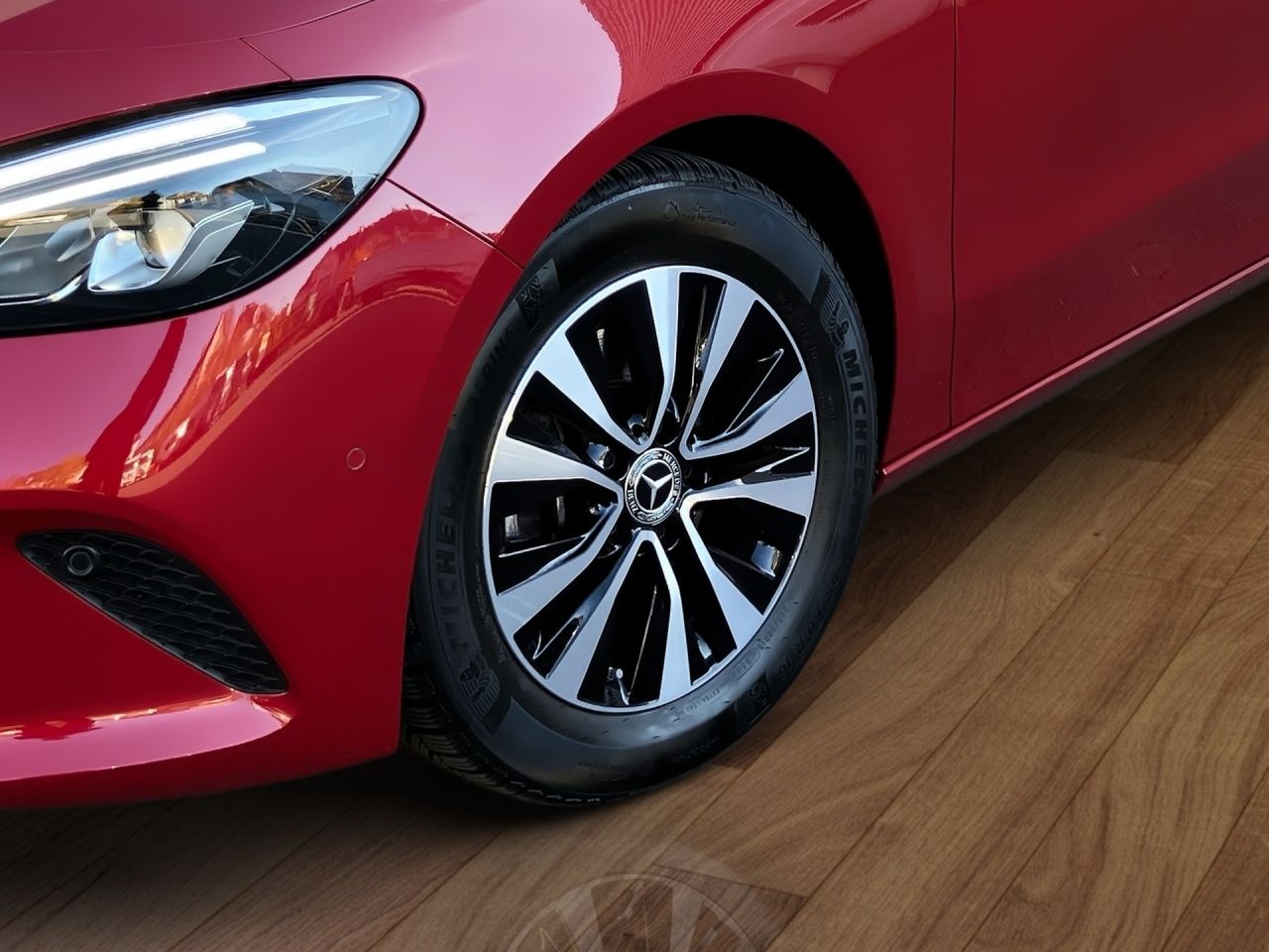 Fahrzeugabbildung Mercedes-Benz B 180 LED+NAVI+SHZ+CARPLAY+PARKASSIST.+VERKZ.ASS