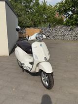 Vespa Primavera Elettrica 45 / 727 Km / 2024 / W - Vespa Motorräder in Köln