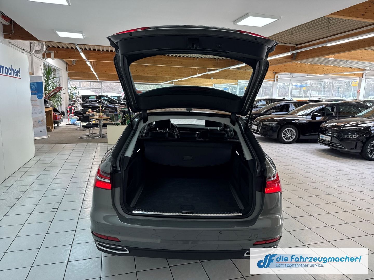 Fahrzeugabbildung Audi A6 Avant 40 TDI Navi LED ACC El. Heckklappe Mehr