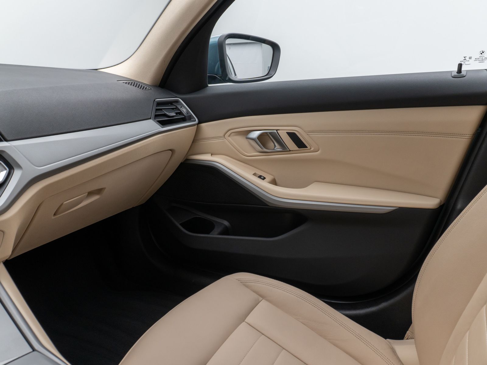 Fahrzeugabbildung BMW 320d xD CockPit+ Lenkrhzg Lordos Stndhz PDC AHK