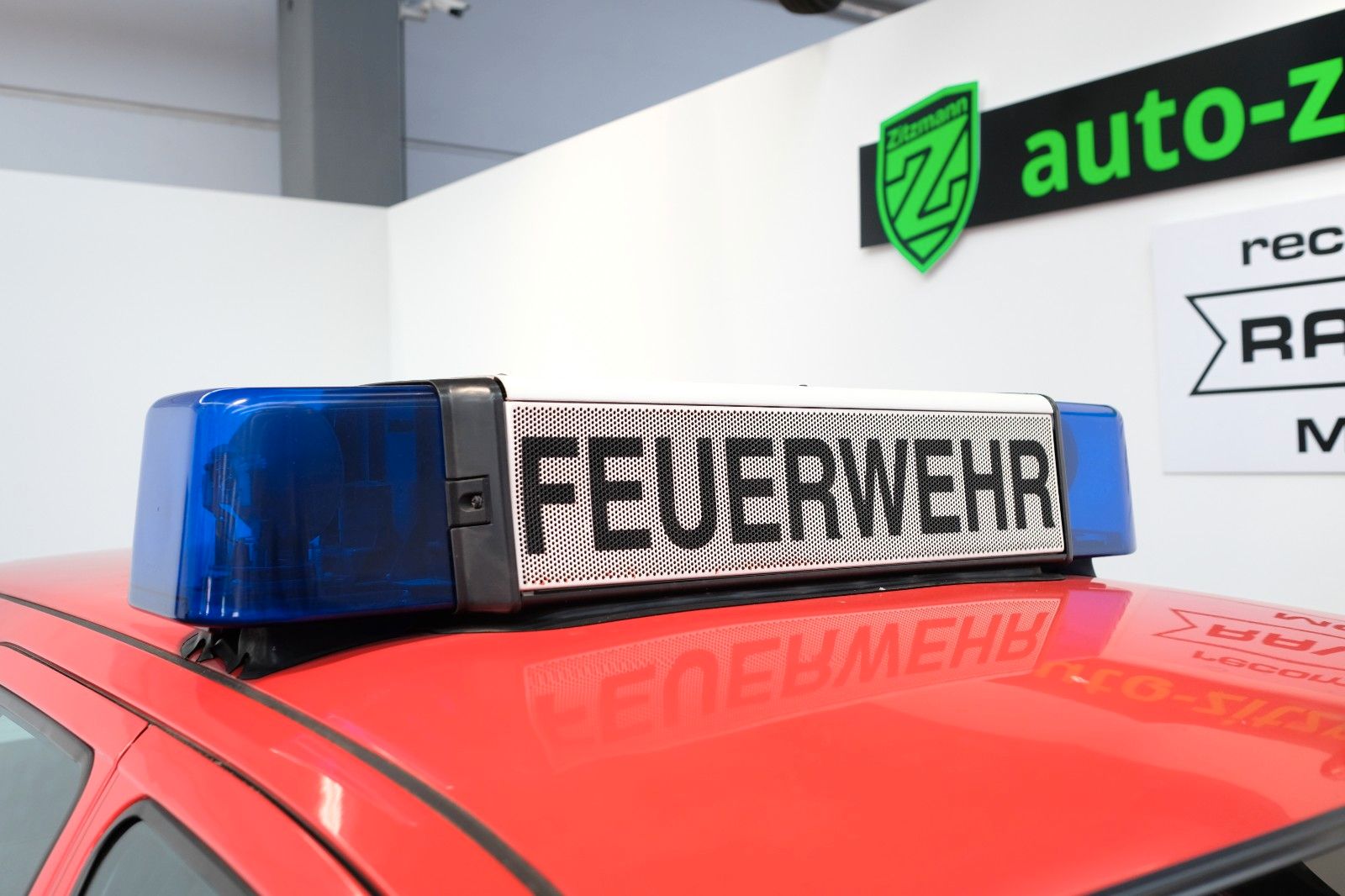 Fahrzeugabbildung Ford Mondeo Turnier | ehemaliges Feuerwehrauto |