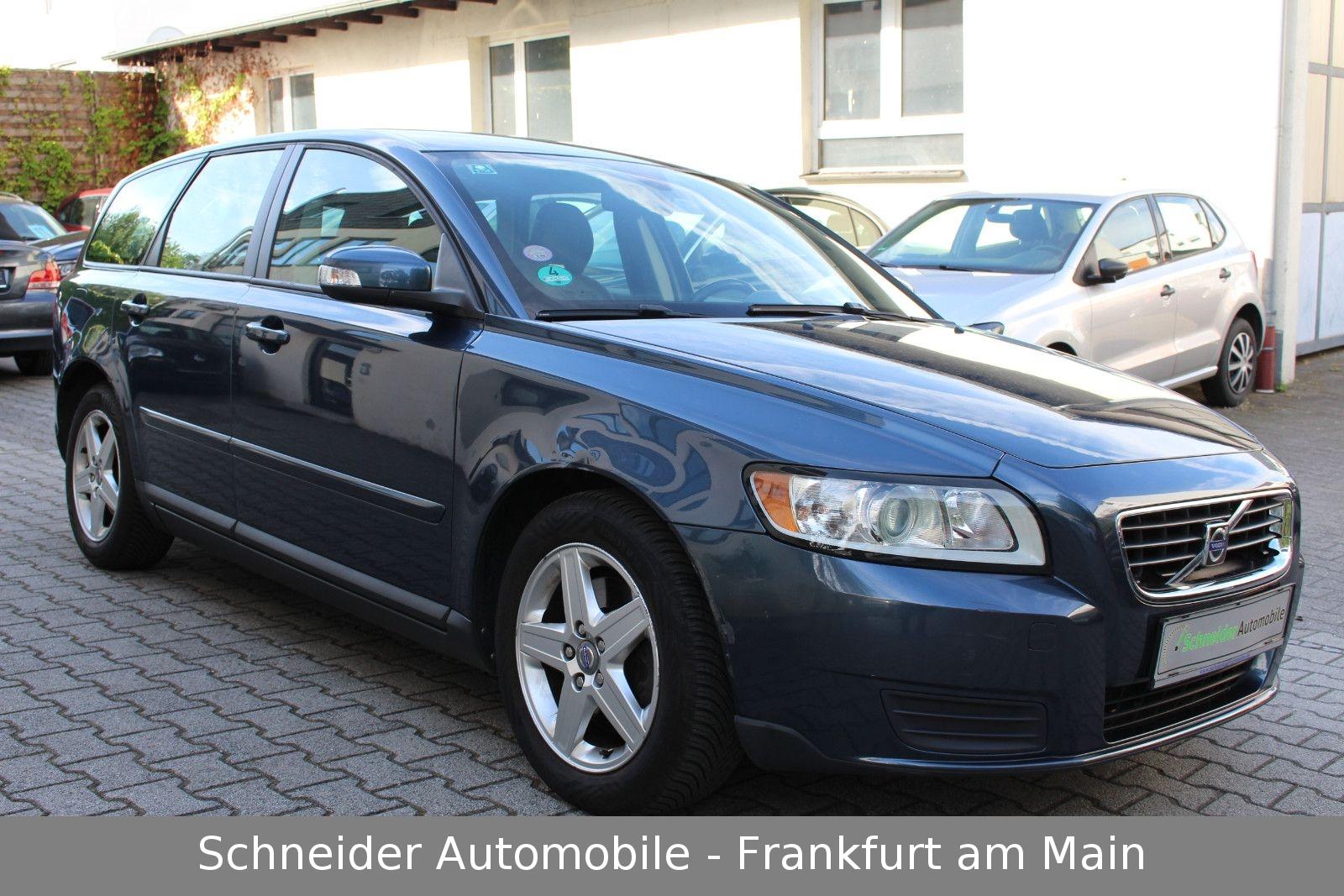 Volvo V50 2008 — interior