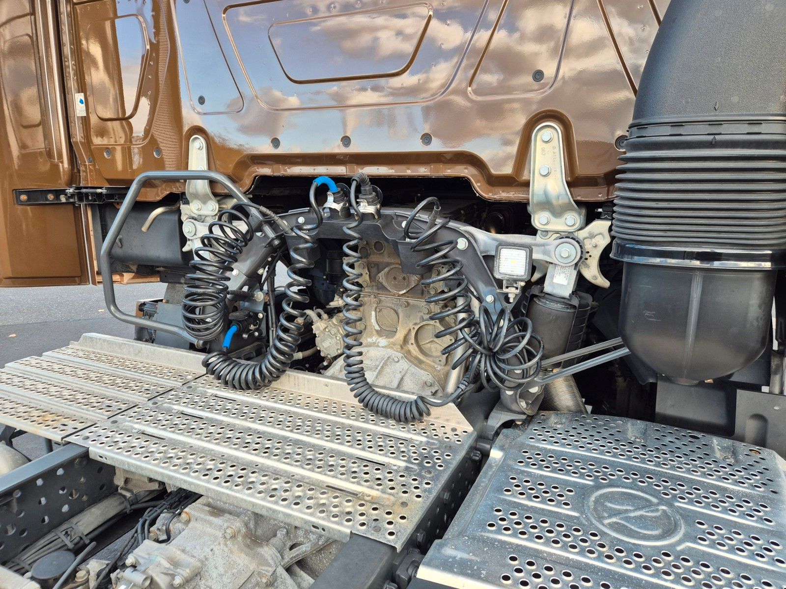 Fahrzeugabbildung Mercedes-Benz Actros 1848 LS Öl-Retarder Standklima BigSpace