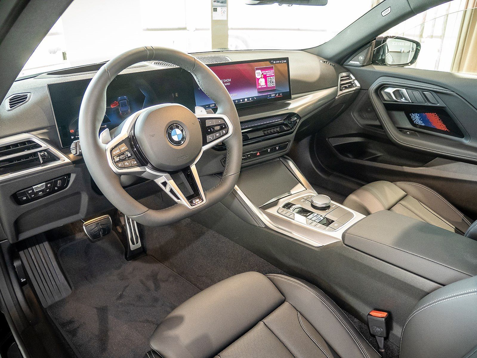 BMW 220i SEPTEMBER RUN 10.240 EUR sparen imagem 3