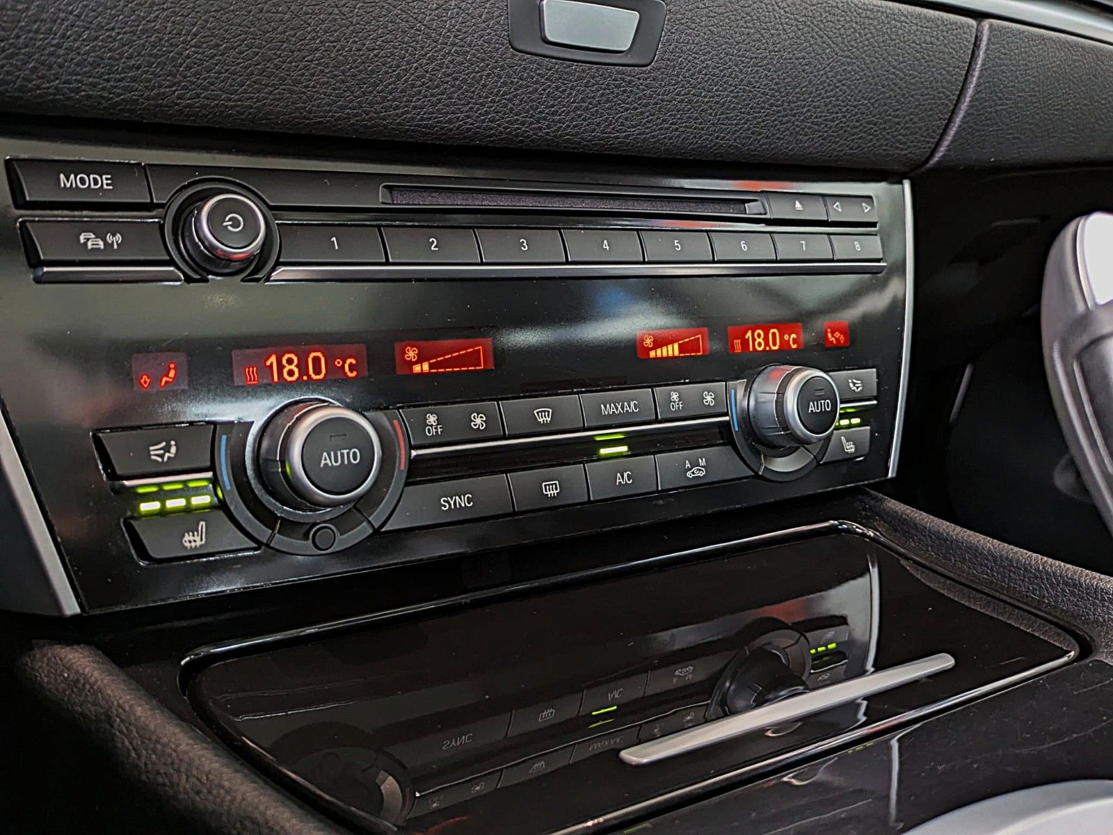 Fahrzeugabbildung BMW 530d GT xDRIVE LEDER PANO NAVI HiFi HUD STANDH.