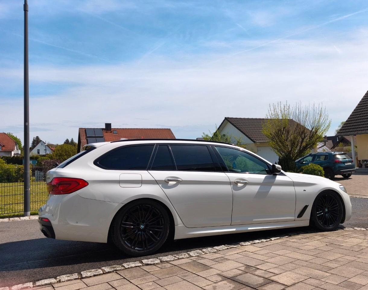 BMW 530d xDrive Touring M-Paket TOP 