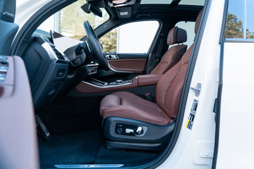 BMW X5 50e M SPORT PRO/ INNOVATION/ ICONIC GLOW BMW X5 50e M SPORT PRO/ INNOVATION/ ICONIC GLOW