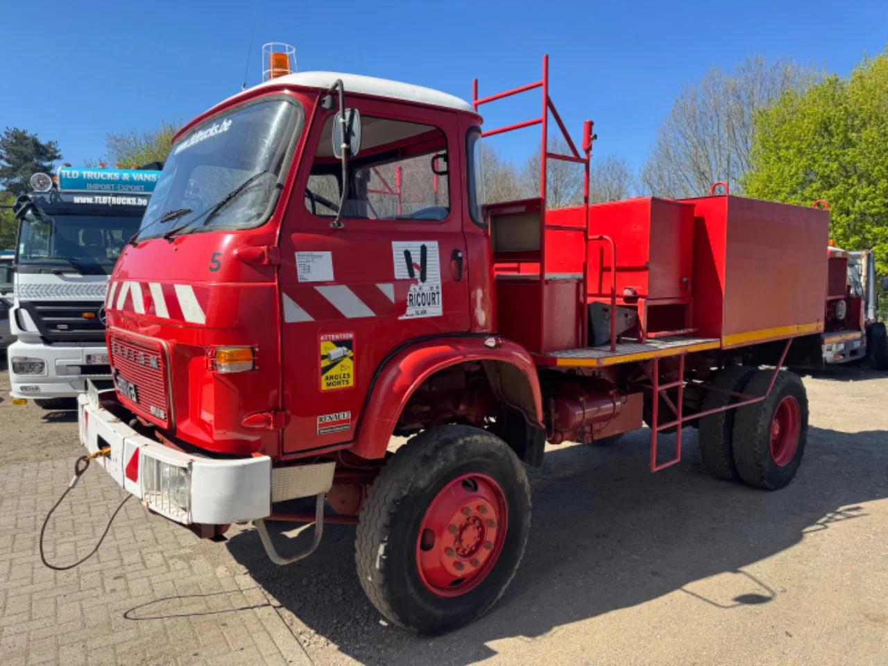 Other saviem SM8 **4x4-WATERTANK + PUMPS**