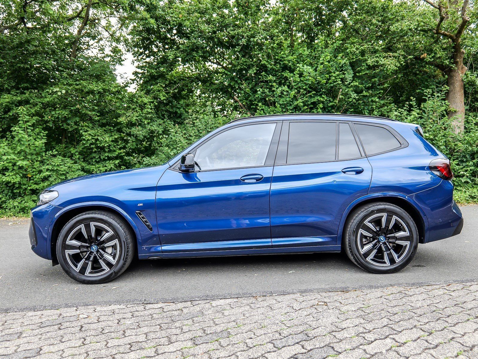 BMW iX3 - Bild 10