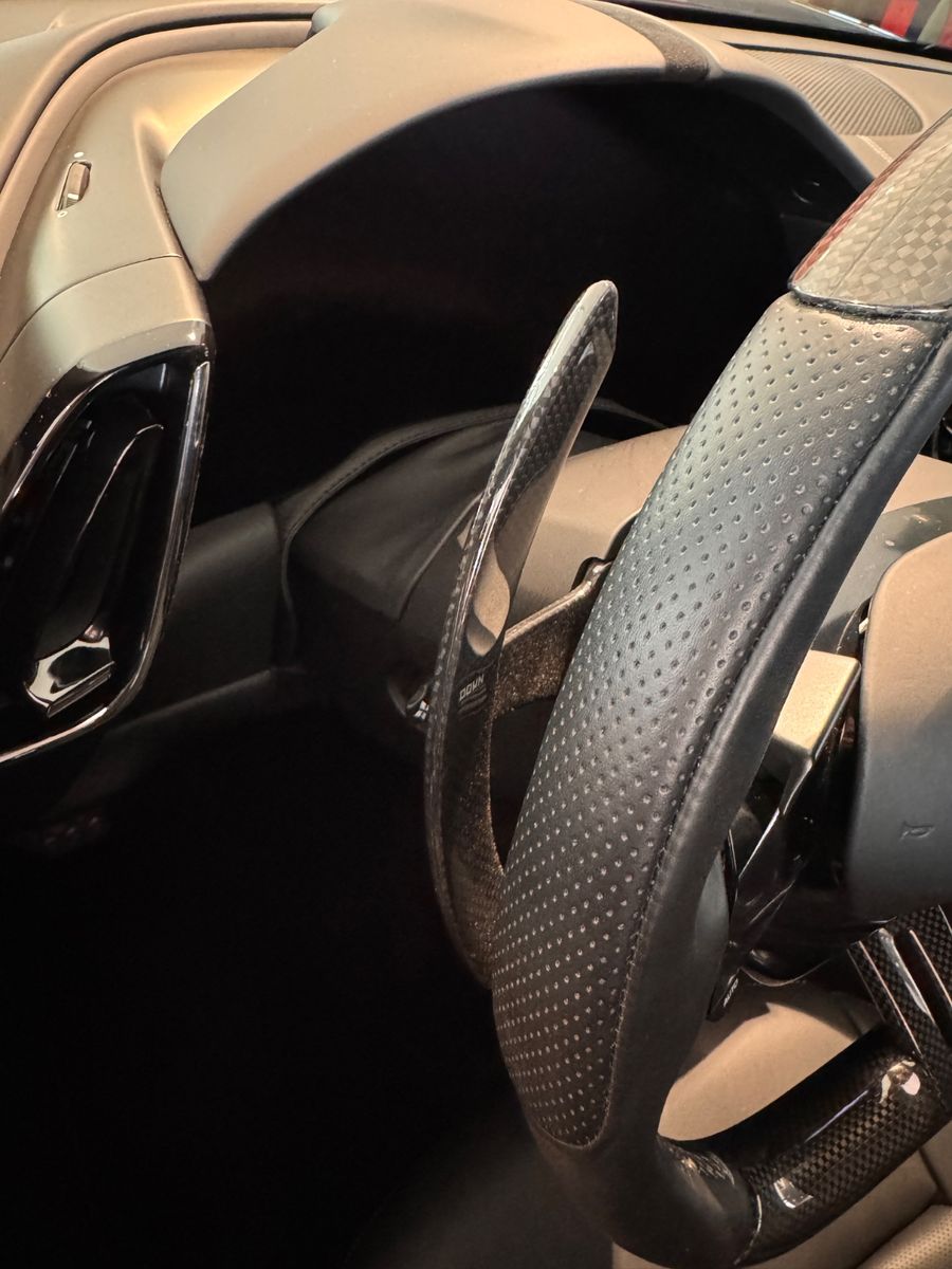 Fahrzeugabbildung Ferrari Roma*Full Carbon*Belüftete Si.*ADAS*360° Kamera*