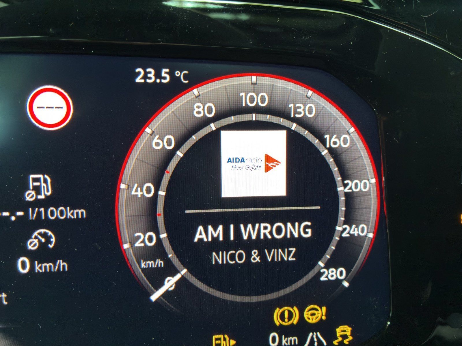 Fahrzeugabbildung Volkswagen Golf VIII 2.0 TSI W GTI Edition 50 360,HUD,LED