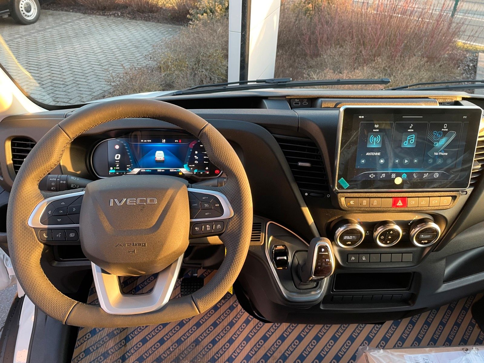 Fahrzeugabbildung Iveco Daily 35S18 HA8 3.0L *R3.520mm*Automatik*Kamera*