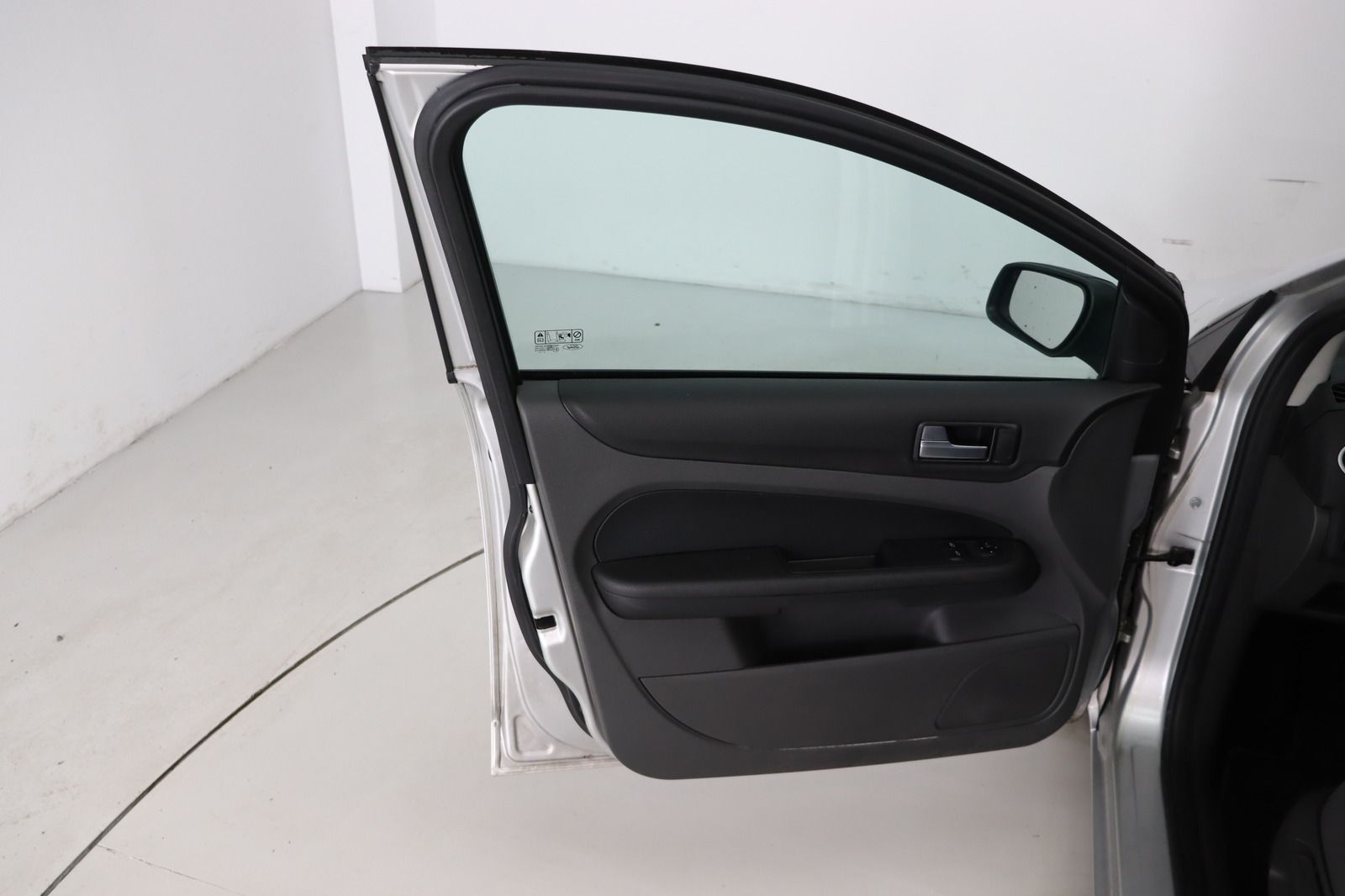 Fahrzeugabbildung Ford Focus 1.6 Ambiente HU/AU 05.26